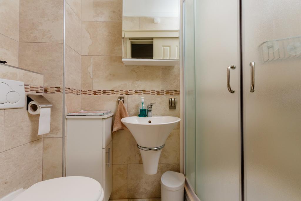 Celine'S Place By The Sea Kotor Exterior foto
