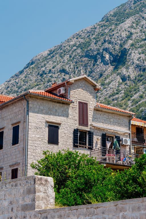Celine'S Place By The Sea Kotor Exterior foto